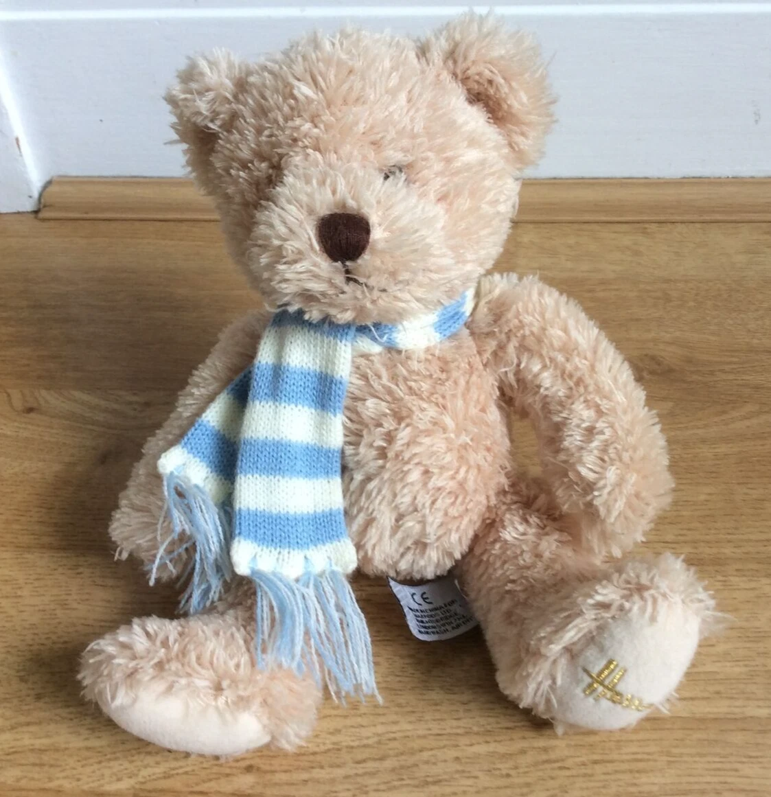 Small white best sale scarf