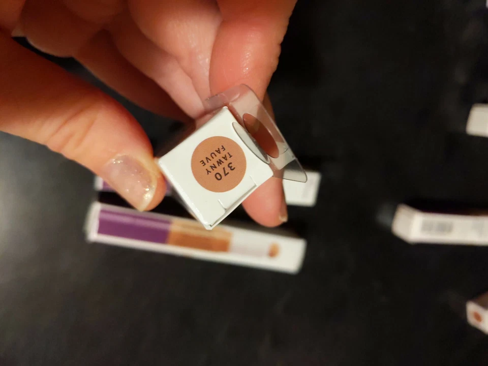 6 PC Covergirl Simply Ageless Instant Fix Full Coverage Concealer 370 - Tawny - Image 3 of 4