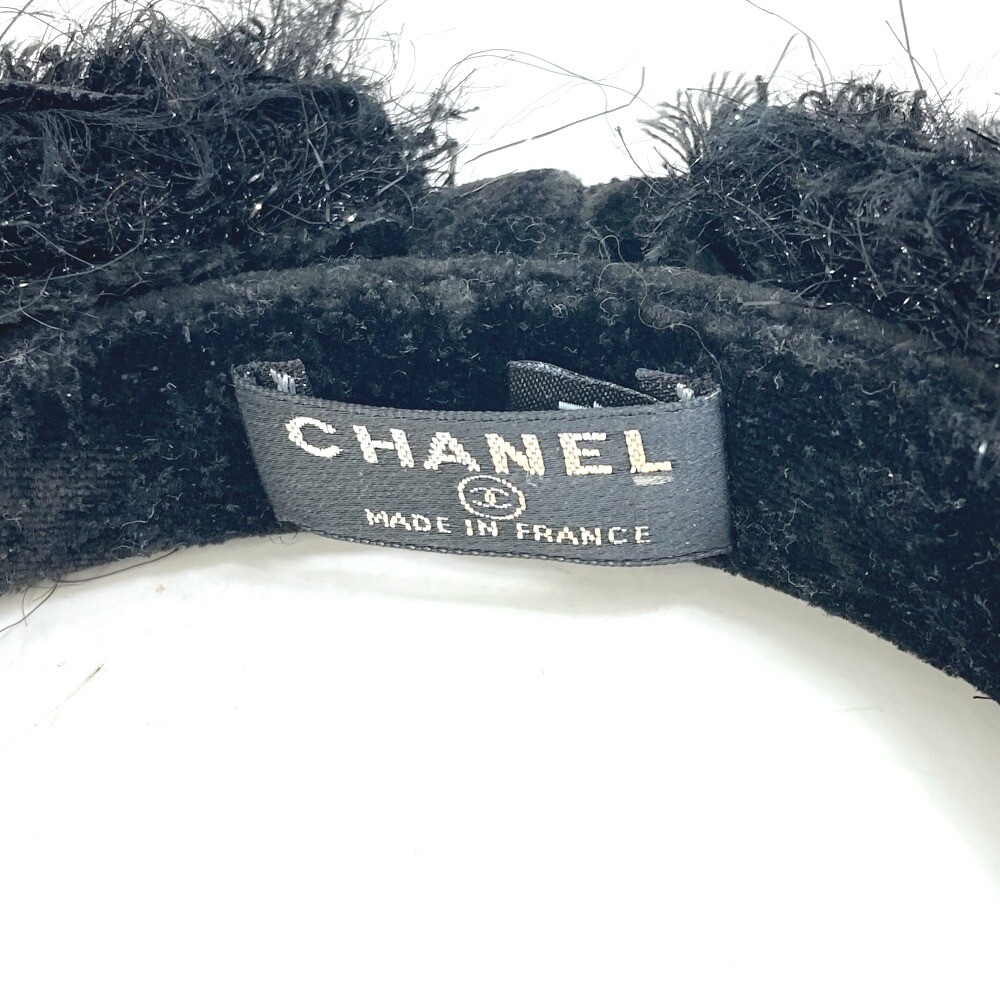 CHANEL 黒 ヘアバンド・カチューシャ シャネル カチューシャ 黒 ゴールド色 ベロア CHANEL ヘアバンド