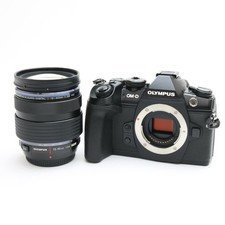 Olympus OM-D E-M1 Mark II  12-40mm F/2.8 Lens Kit Shutter Count 10492
