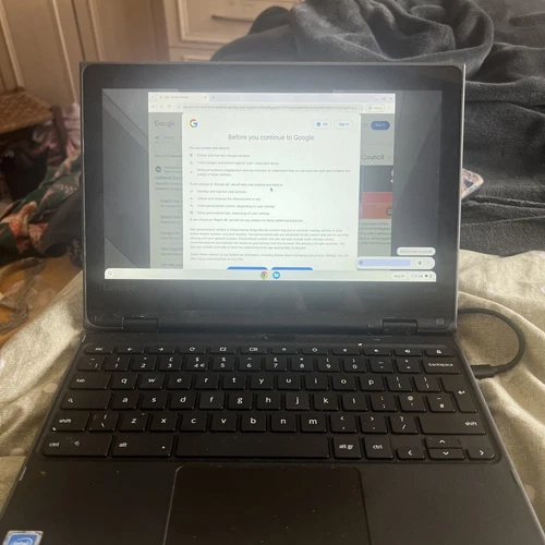 lenovo 500e chromebook gen 3,  used but in great condition. Charger included