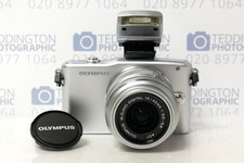 Olympus Pen Mini E-PM1 + Zuiko Digital 14-42mm f/3.5-5.6 II R Micro Four Thirds