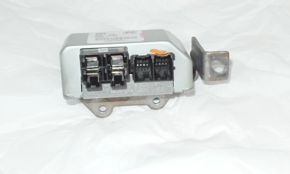 Módulo de control de dirección asistida Hyundai Accent 2012-2017 OEM 56340-1R205 ver. 1,05 Foto 2 de 3