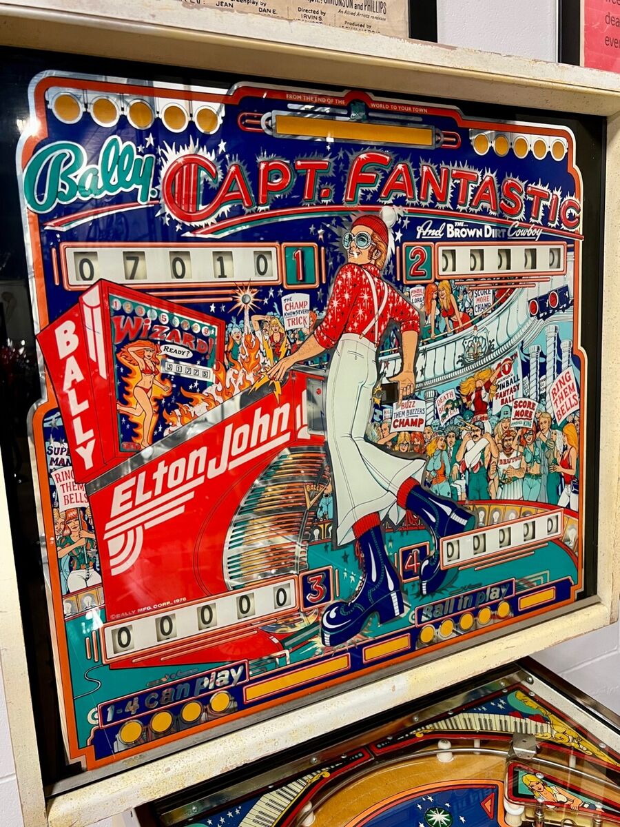 1976 BALLY CAPTAIN FANTASTIC PINBALL MACHINE VINTAGE ARCADE GAME