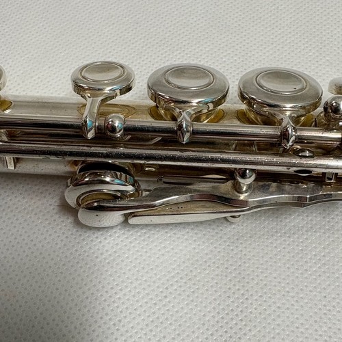 YAMAHA YFL211S Flute Wind Instrument Yamaha Used with Hard Case From Japan - Picture 9 of 19
