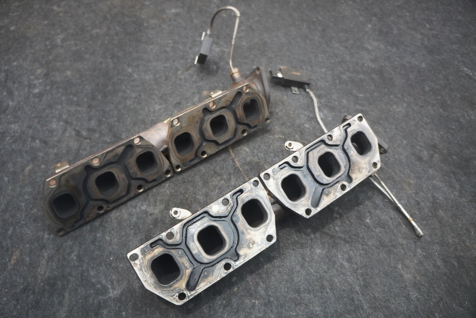 Set 2 Left Right Engine Exhaust Manifold 07C253018AC Bentley Continental GT 2005