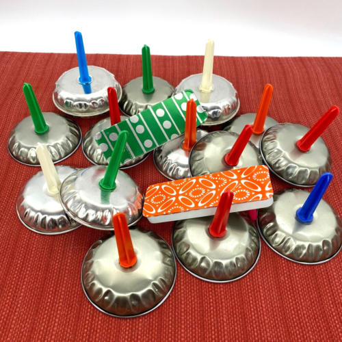 Vintage Lot/16 Metal Tin NOISEMAKERS New Years Eve MADE IN USA Bells Ratchet - Picture 1 of 7