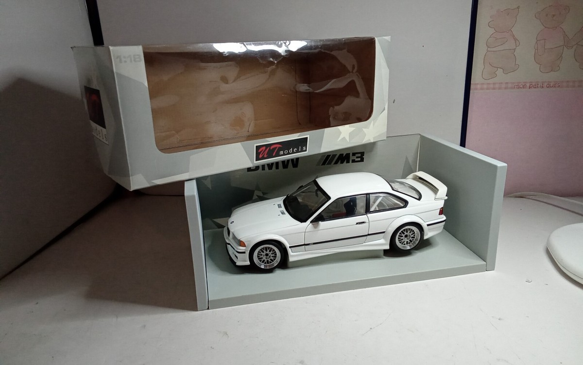 UT MODELS 1/18 BMW E36 M3 GTR WHITE BON ETAT MANQUE UN SIEGE