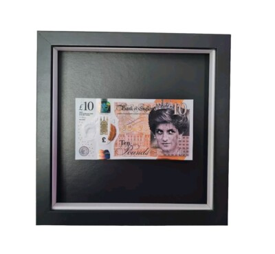 Banksy Di Faced Tenner (neuer Stil) - Schwimmer im Rahmen montiert. Fine Art - Exklusiv