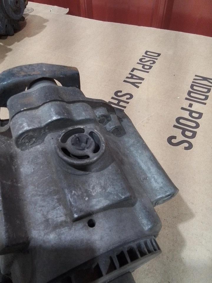 Corvette 1968 bomba de smog original de fábrica con fecha 128 1968 Foto 3 de 4