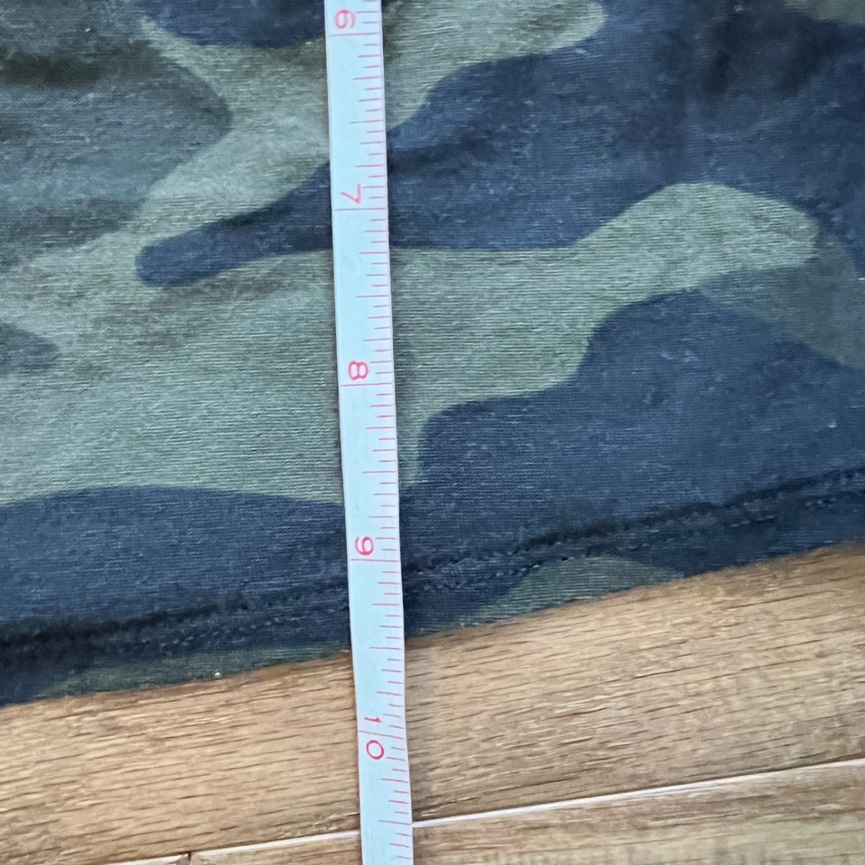 Top tubo bandeau rosa Victoria's Secret sin forro talla L verde camuflaje Foto 4 de 4