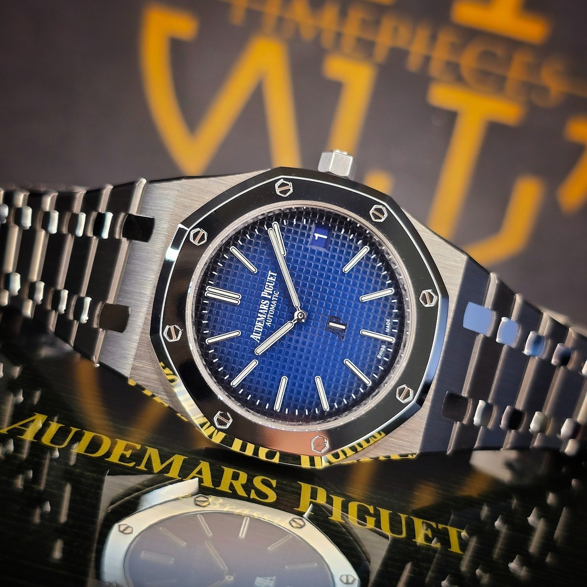 AUDEMARS PIGUET ROYAL OAK JUMBO EXTRA THIN 15202IP 39MM TITANIUM