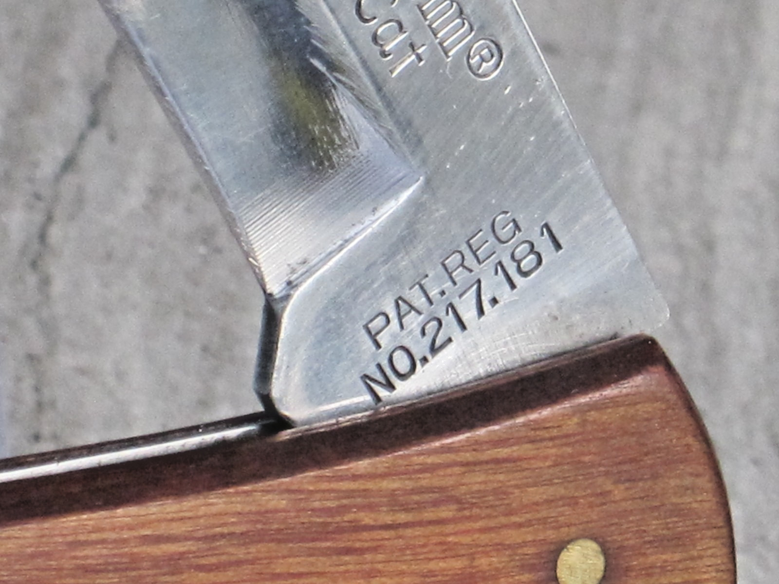 MAXAM Allie Cat Large-Frane Jacknife, Recent Vin