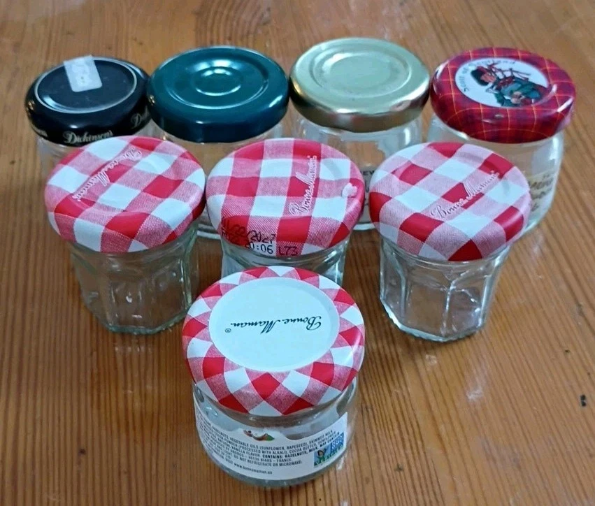 Lot of 8 Mini 1.5 oz Jam Jelly Jars with Lids For Crafts Organizing Spices vtg
Opens in a new window