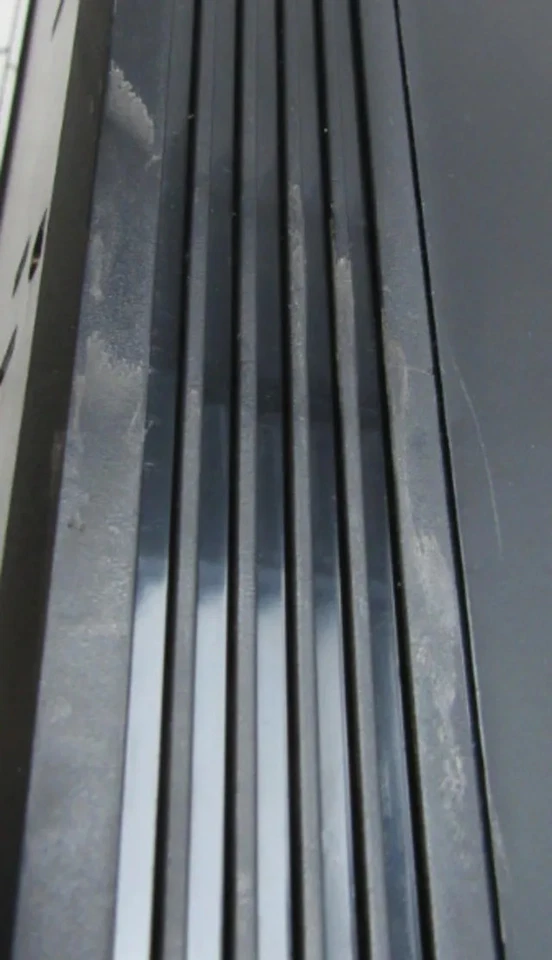 Used-APC 390 Watts/650 VA Internal Battery Back-UPS - Black BE650G1 - Image 2 of 3