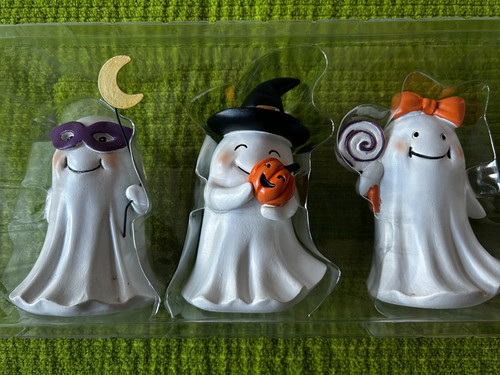 Set of 3 Candy Corn Lane Halloween Ghost Figurines New in Box Each 5" Tall
