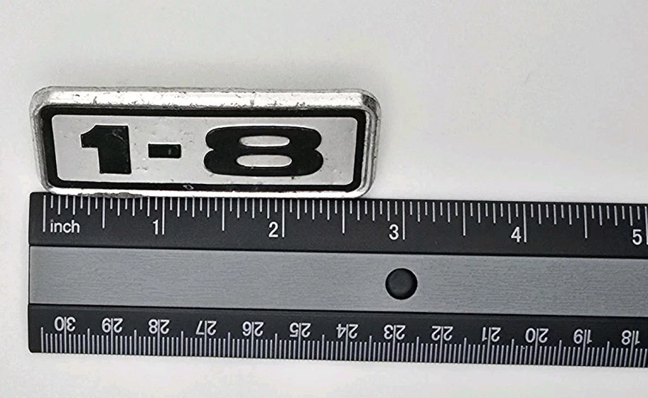 Austin Marina 1974 1-8 emblema vintage OEM Foto 2 de 4