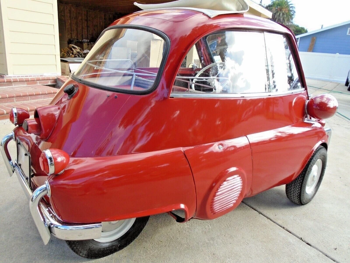 Right rear profile