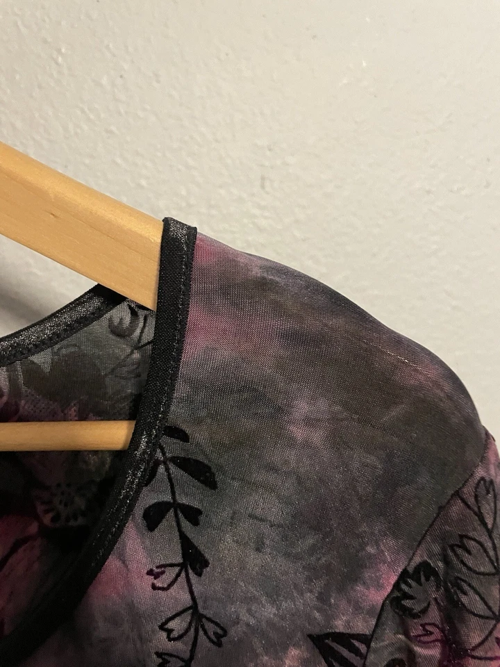Womens Top Size 2X Purple Black Floral Burnout Stretch Fairy Grunge Whimsigoth - Image 3 of 4