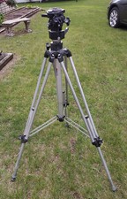 21OO87 MANFROTTO 3063 TRIPOD, GENERALLY GOOD CONDITION, FLUID HEAD MOTION, GC