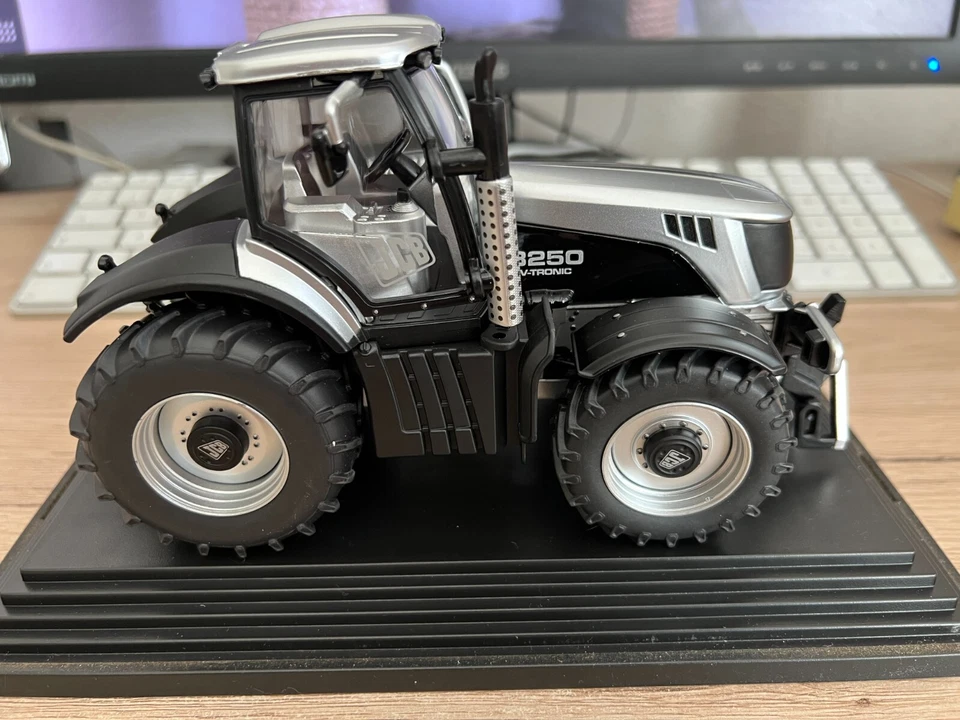 Siku 1:32 Edizione 2009 JCB 8250 In Condizioni Nuove Con Scatola Di Plastica - Immagine 4 di 4