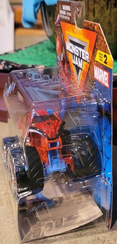 2024 MONSTER JAM SERIES 2 MARVEL SPIDER-MAN MONSTER TRUCK 1:64 Walmart Exclusive - Picture 4 of 5