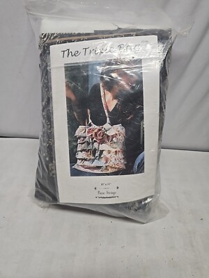 Purse Strings ''The Trixie Bag'' Ruffles Rosette 10'' x 11'' Sewing Pattern. T4