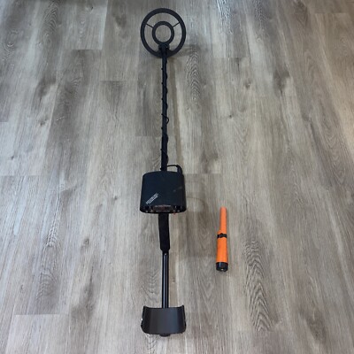 Bounty Hunter Tracker IV Metal Detector, 8'' Open Face Coil With A Pinpointer