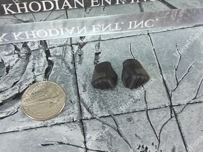 Hot Toys MMS188 Batman Selina Kyle Catwoman 1/6 action figure's 2 fisted hands 