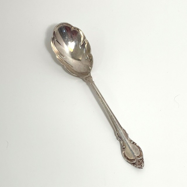 Holmes & Edwards SILVER FASHION Sugar Spoon Scalloped Deep Silver
