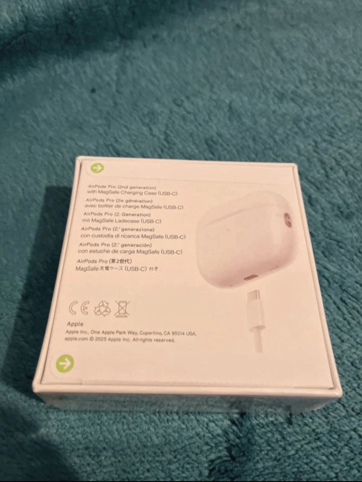 Apple AirPods Pro (2nd generation), photo 2 of 5