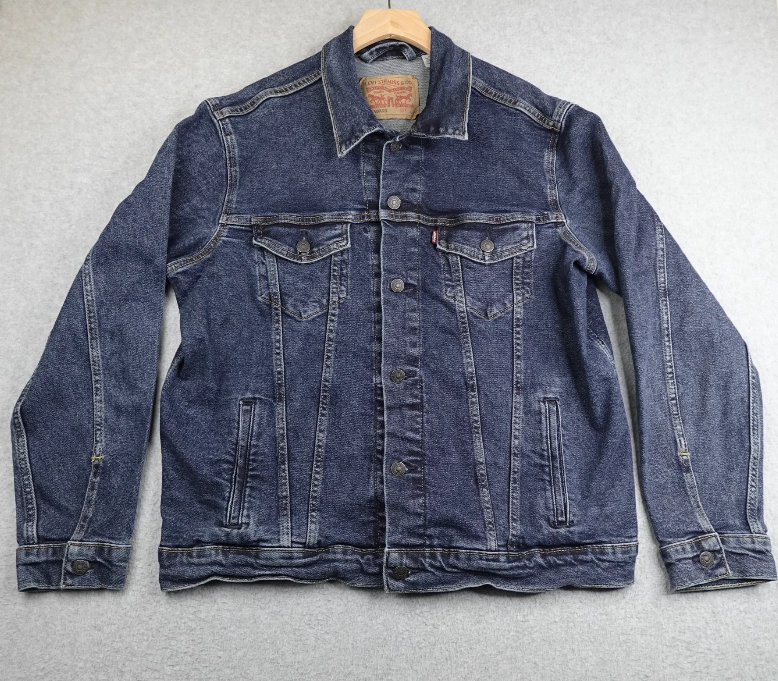 Levis Denim Jacket Mens Large Blue Dark Wash Trucker Button Standard Fit Chore