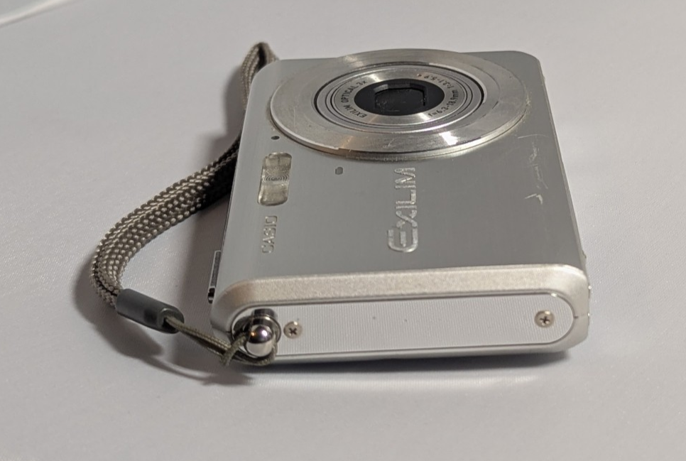 Casio EXILIM ZOOM EX-Z60 6.0MP Digital Camera - Silver for sale