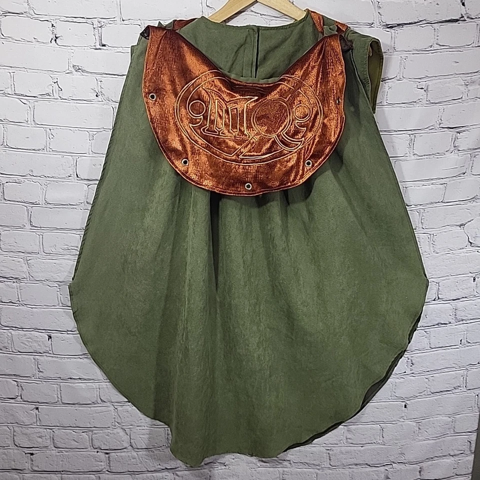 MagiQuest Fantasy Clothes Youth M Tunic W/ Cape Green Faux Suede Cosplay LARP - Image 2 of 4