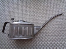 burette d huile de garage Old tool  outil ancien