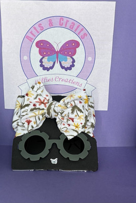 Lillies Creations Girls White Multicolor Hair Bow Floral Pattern Fabric One Size