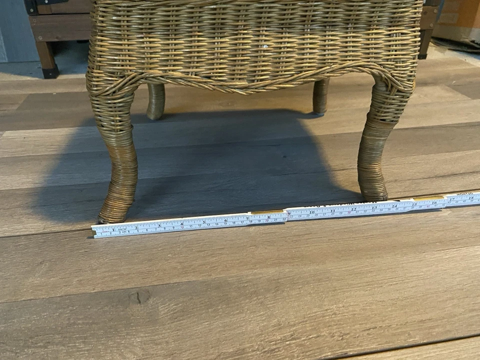 Reposapiés vintage de mimbre Needlepoint Foto 2 de 4