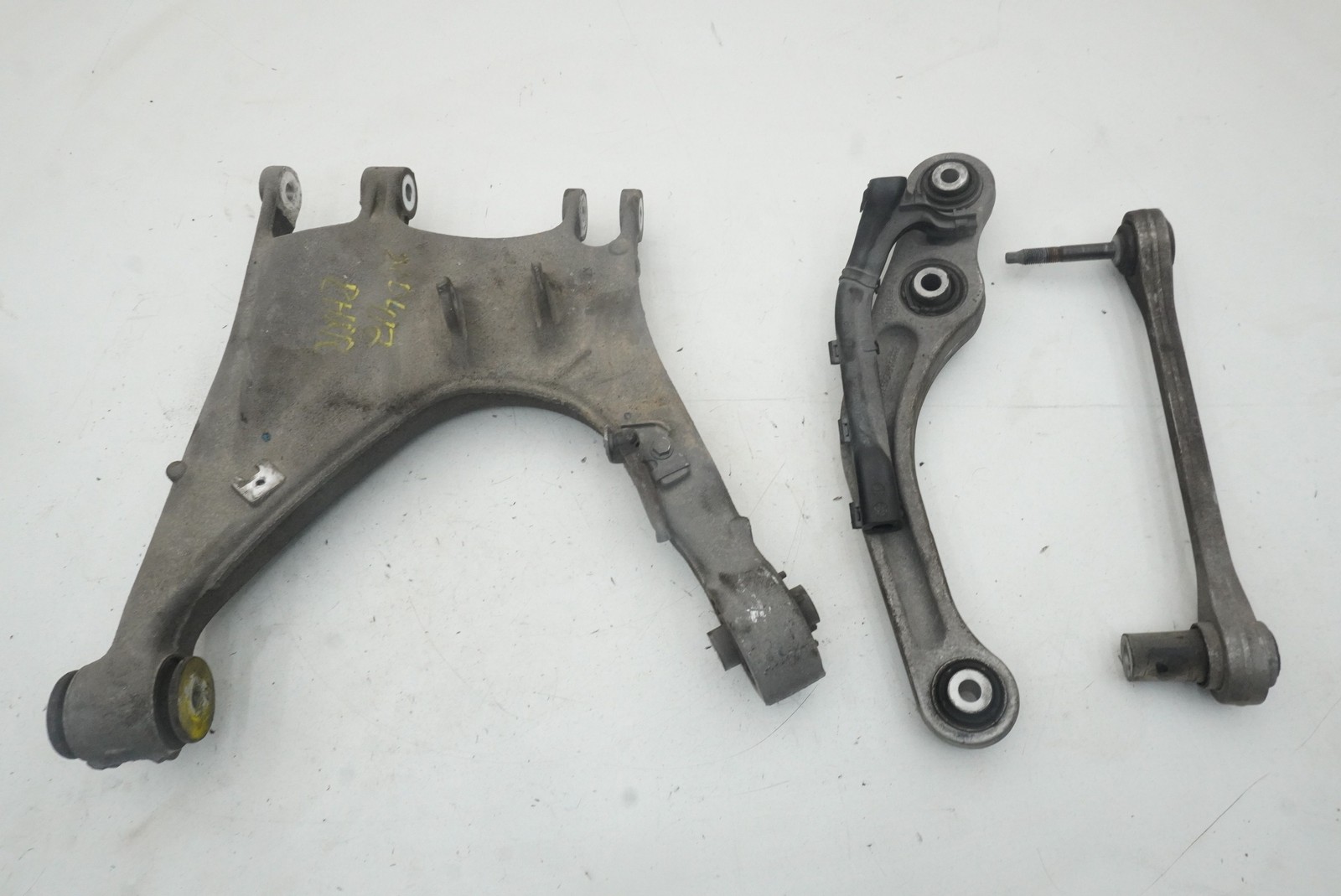 Bentley Continental GT 2013 REAR+RIGHT Control arm P/N 4E0511512J