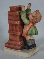 GOEBEL HUMMEL "LITTLE THRIFTY" GIRL WITH BANK #118 TMK-5 WITH KEY 5" TALL MINT