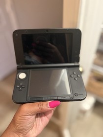 Nintendo 3DS XL- Black w/ Stylus And Charger (Tested/Cleaned) Good Condition