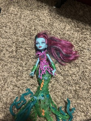 Mattel Monster High Posea Reef Great Scarrier Reef Blue Vinyl Fashion Doll 2016