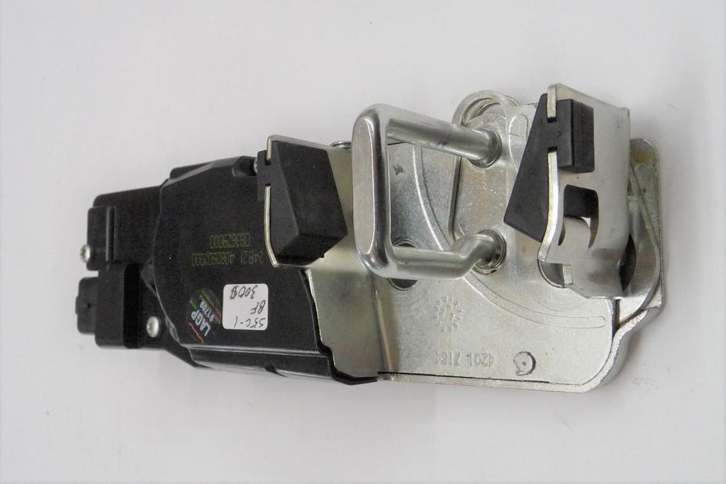 2017-2020 Ferrari GTC4Lusso Rear Trunk Lid Liftgate Latch Striker 83629000 OE A1