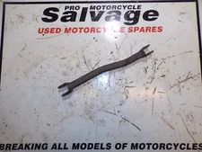 SUZUKI GSX 750 F 1998 - 2004:BRAKE CALIPER TORK ARM BRACE - REAR:USED MOTORCYCLE