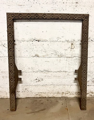 ANTIQUE Diamond Floral Design CAST IRON FIREPLACE SURROUND 30.5 X 24.5” - Picture 2 of 4