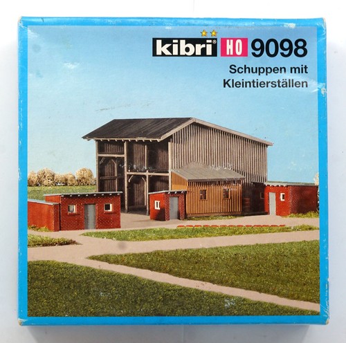 9098 HO H0 1:87 KIBRI Schuppe mit Kleintiersällen Cobertizo con establos de animales | Zustand: New