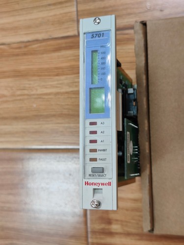 Honeywell 05701-A-0301 Pressure Sensor/Transducer Image 1 of 4