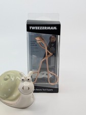 Image of TWEEZERMAN Classic Lash Eyelash Curler Stainless Steel Rose Gold