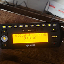 Sirius SV2 Portable Satellite Radio Receiver UHF Band Black w/ Audio Output