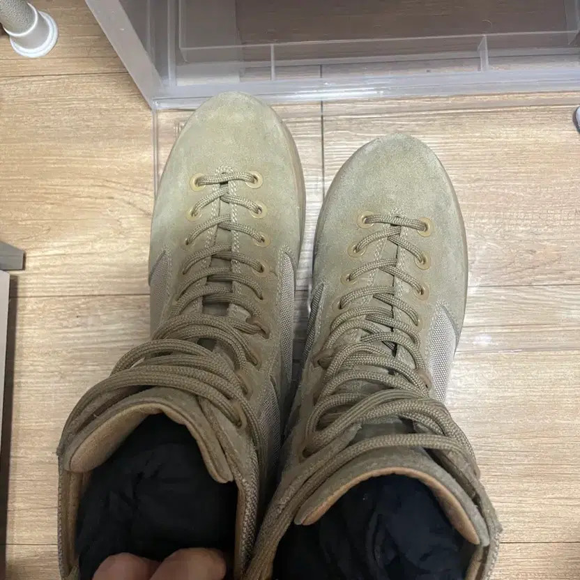 Yeezy Season 40 Boots - Slightly Used, Price Offer thumbnail 2