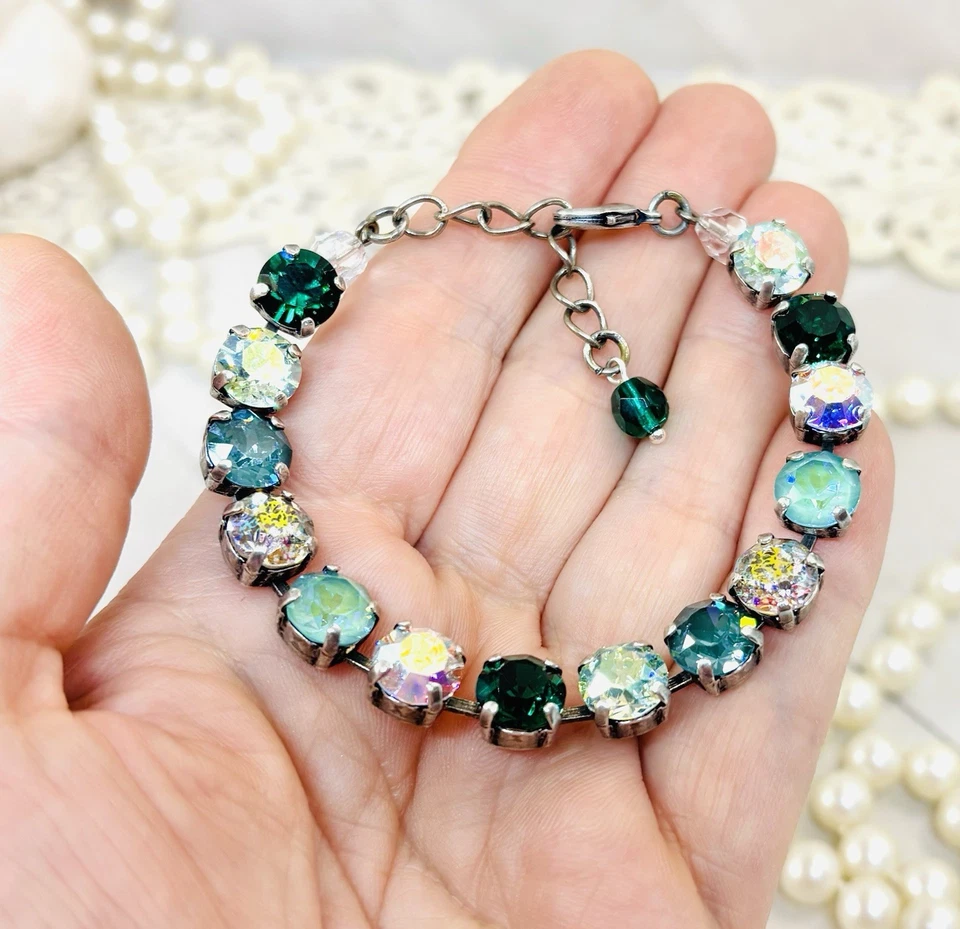 Pulsera Cadena Copa Verde Oscuro Hecha con Cristales Premium Verde Salvia Foto 3 de 4